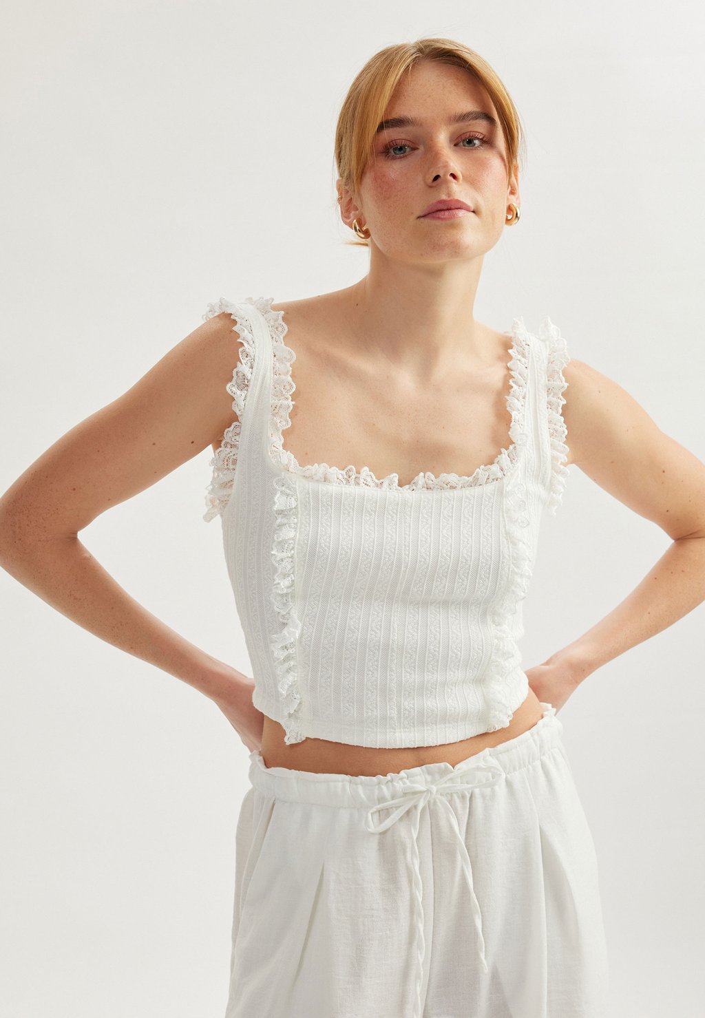 Топ Koton, кремовый
Топ Koton, кремовый