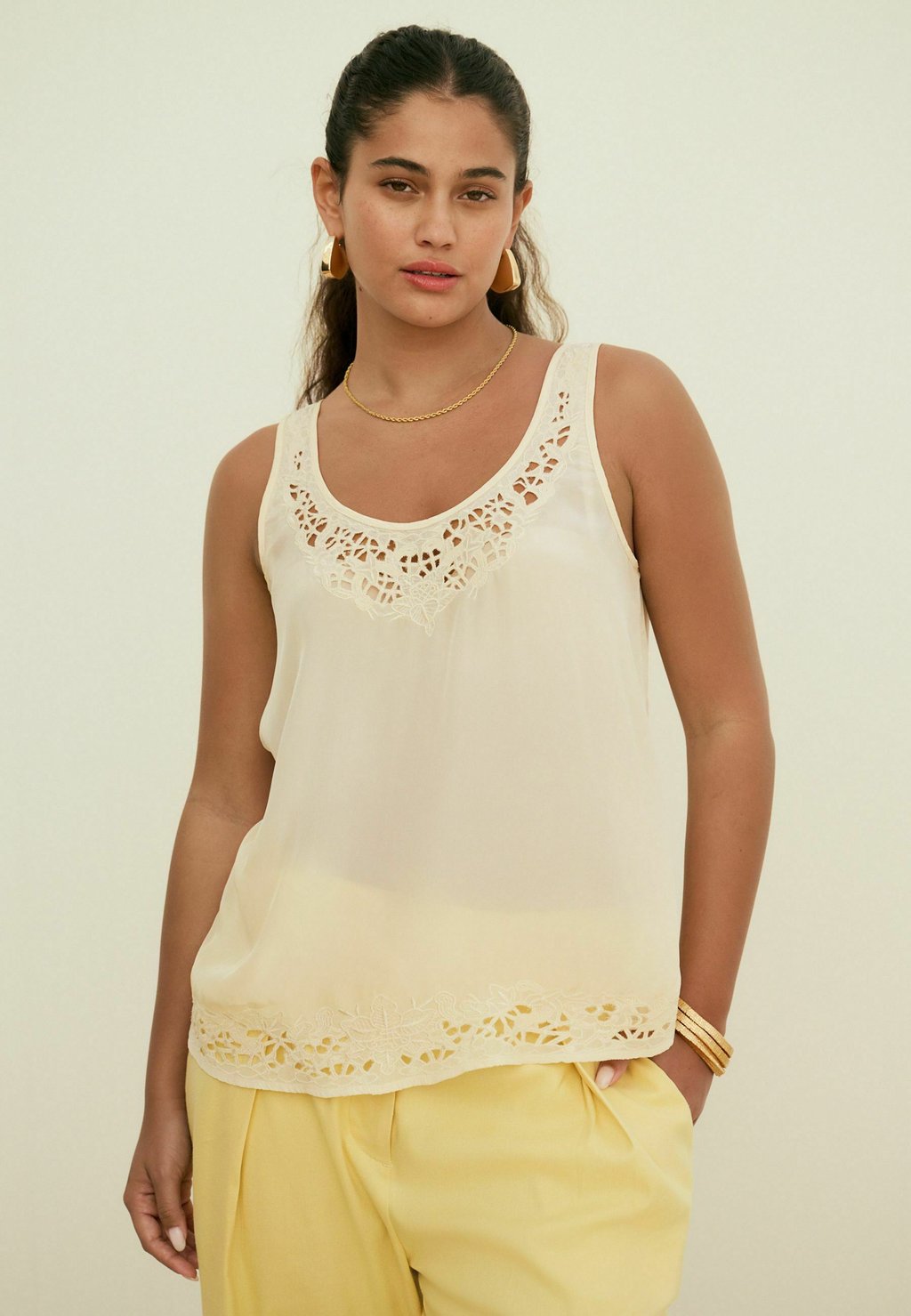 Топ REGULAR FIT Next, бежевый
Топ REGULAR FIT Next, бежевый