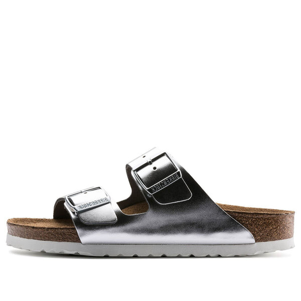 Тапочки arizona soft footbed narrow fit sandals 'metallic silver' Birkenstock, серебряный
Тапочки arizona soft footbed narrow fit sandals 'metallic silver' Birkenstock, серебряный
