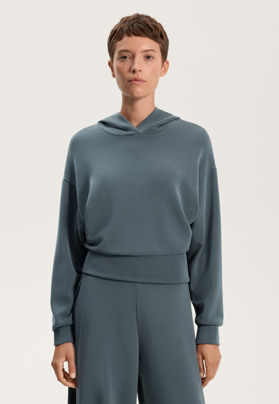 Худи OYSHO SOFT TOUCH CROP HOODED WITH FITTED WAIST, Mottled Grey/Stone Blue Denim
Худи OYSHO SOFT TOUCH CROP HOODED WITH FITTED WAIST, Mottled Grey/Stone Blue Denim