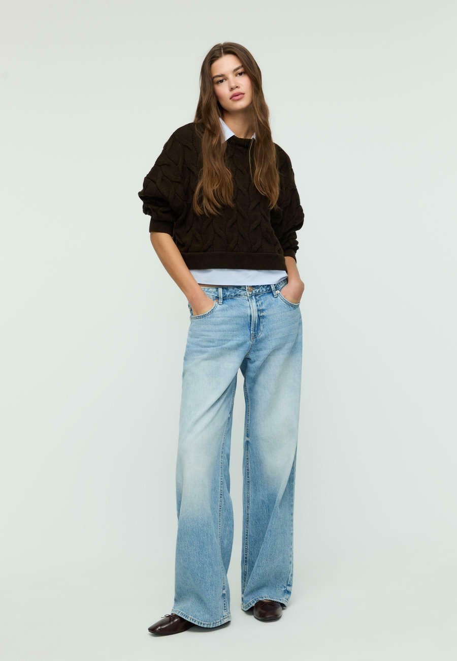 Джемпер Stradivarius Jumper, Dark Brown
Джемпер Stradivarius Jumper, Dark Brown