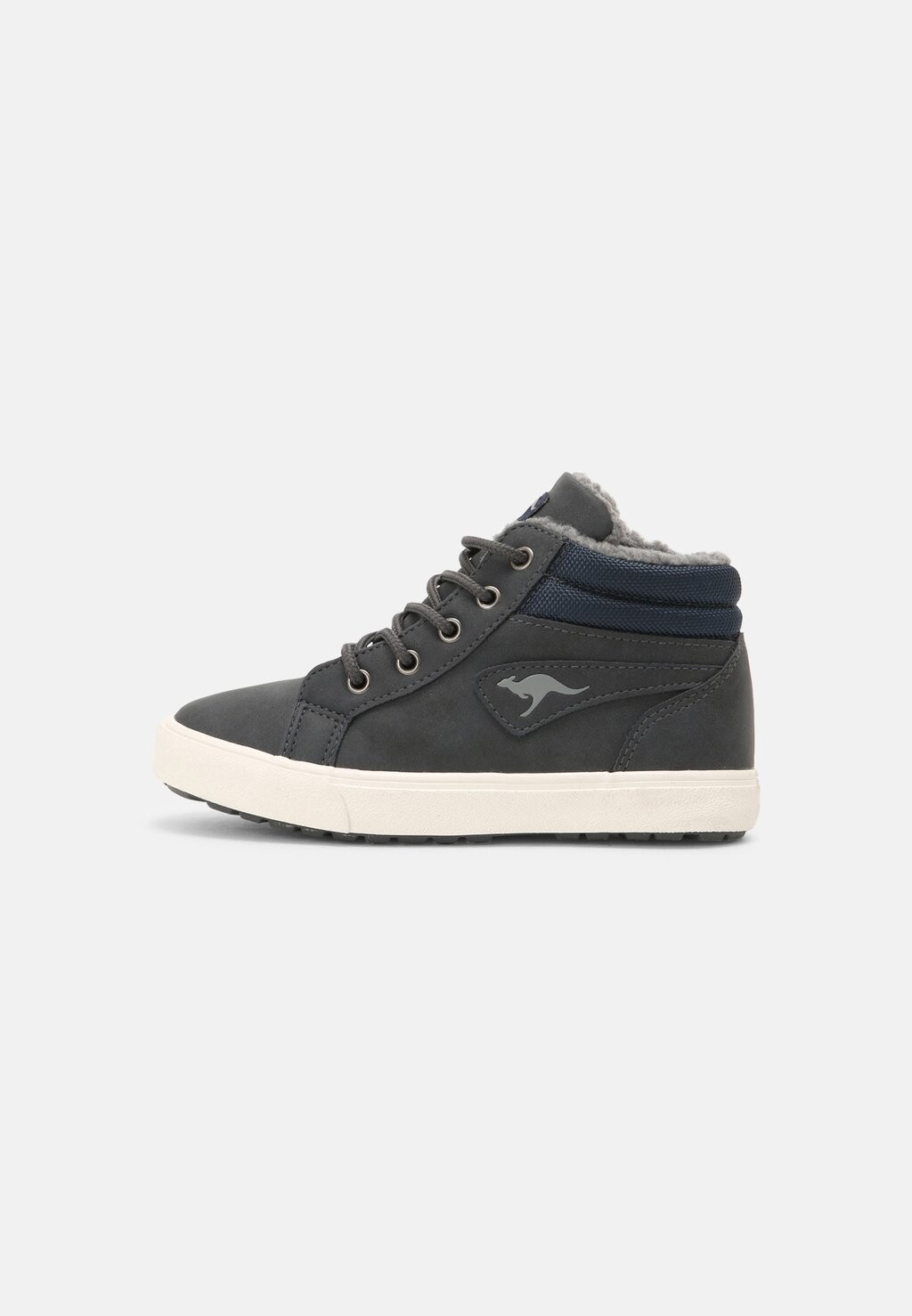 Высокие кроссовки Kavu KangaROOS, цвет dark navy/white
Высокие кроссовки Kavu KangaROOS, цвет dark navy/white