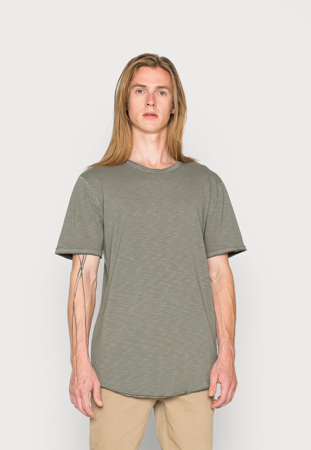 Футболка базовая ONSBENNE LIFE Only & Sons, касторовый серый
Футболка базовая ONSBENNE LIFE Only & Sons, касторовый серый