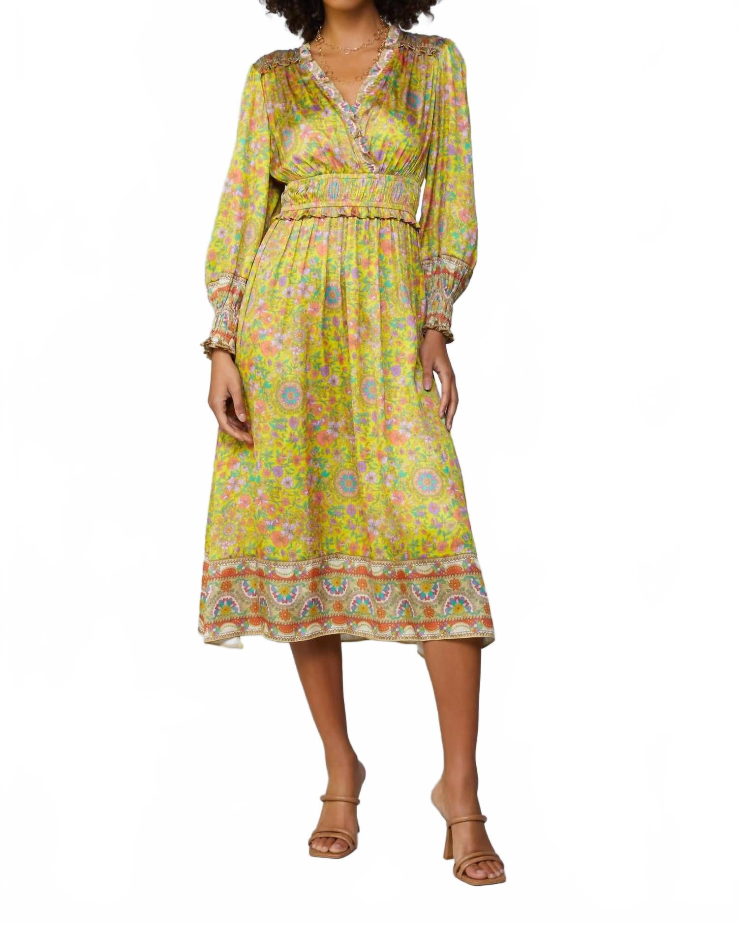 Длинное платье с цветочным принтом и рукавами в желтом цвете Current air
Длинное платье с цветочным принтом и рукавами в желтом цвете Current air