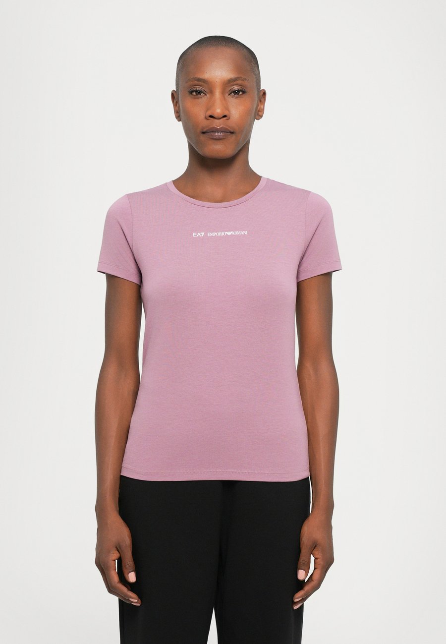 Футболка EA7 Emporio Armani Print T-shirt, Dusky Orchid/Light Pink, Розовый, Футболка EA7 Emporio Armani Print T-shirt, Dusky Orchid/Light Pink
Футболка EA7 Emporio Armani Print T-shirt, Dusky Orchid/Light Pink, Розовый, Футболка EA7 Emporio Armani Print T-shirt, Dusky Orchid/Light Pink