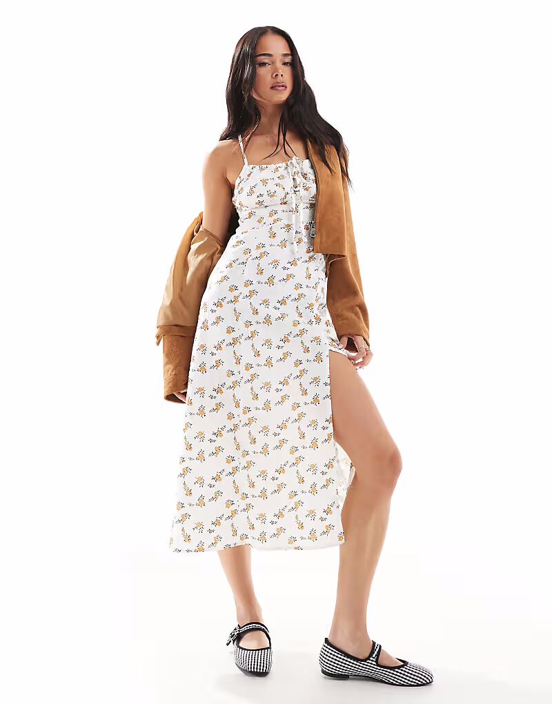 Платье мидакси Daisy Street с перекрещивающимися бретелями на спине и сборками на груди в мелкий цветочный узор
Платье мидакси Daisy Street с перекрещивающимися бретелями на спине и сборками на груди в мелкий цветочный узор