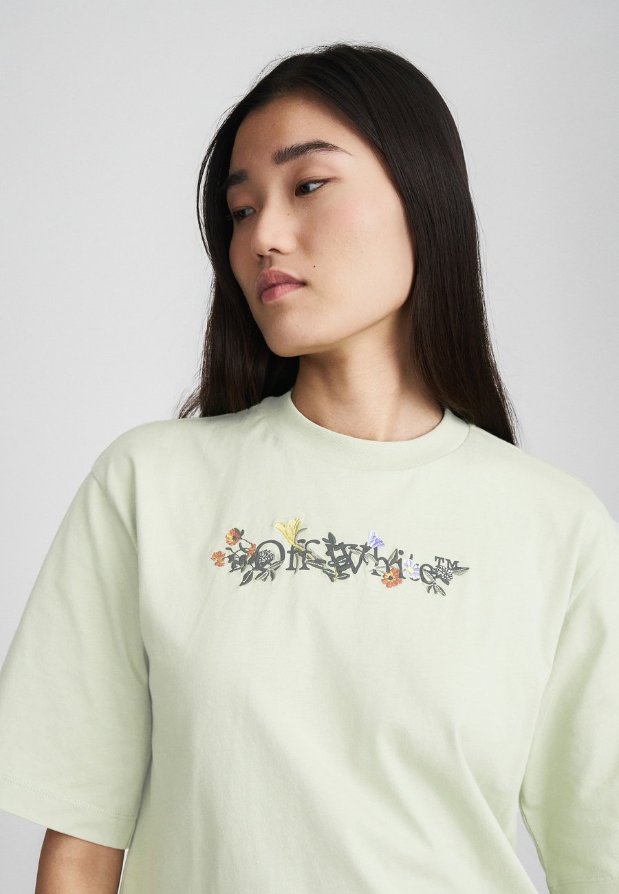 Футболка OFF-WHITE BOOKISH FLOWERS BOXY TEE, Green
Футболка OFF-WHITE BOOKISH FLOWERS BOXY TEE, Green