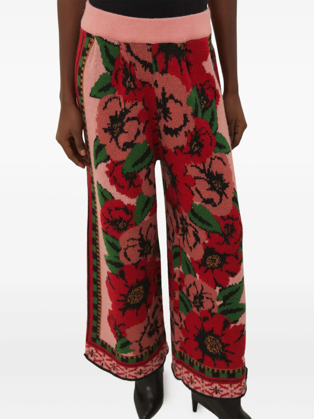 Брюки с цветочным узором FARM Rio, розовый
Брюки с цветочным узором FARM Rio, розовый