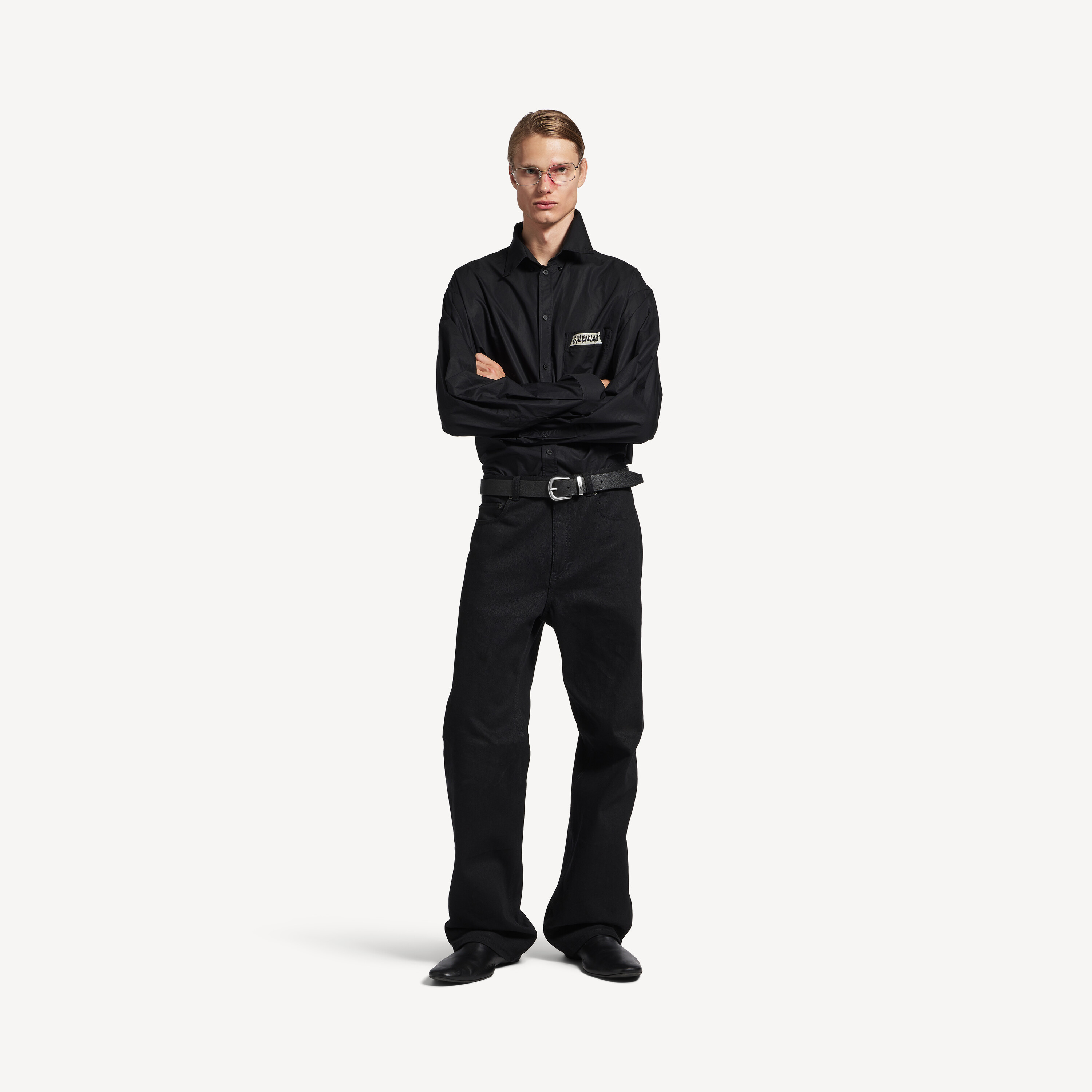 Мужские брюки с изогнутыми коленями черного цвета BALENCIAGA, черный
Мужские брюки с изогнутыми коленями черного цвета BALENCIAGA, черный