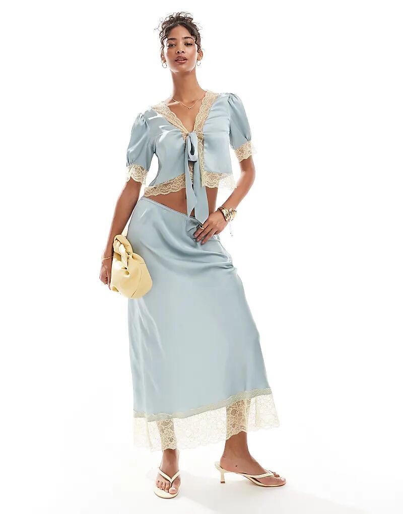 Юбка миди из атласа ASOS DESIGN синего цвета с кружевным подолом
Юбка миди из атласа ASOS DESIGN синего цвета с кружевным подолом