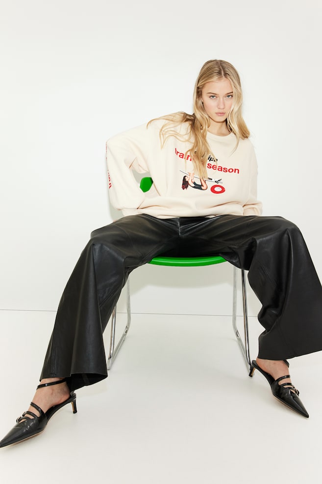 Толстовка оверсайз с принтом H&M, мультиколор
Толстовка оверсайз с принтом H&M, мультиколор