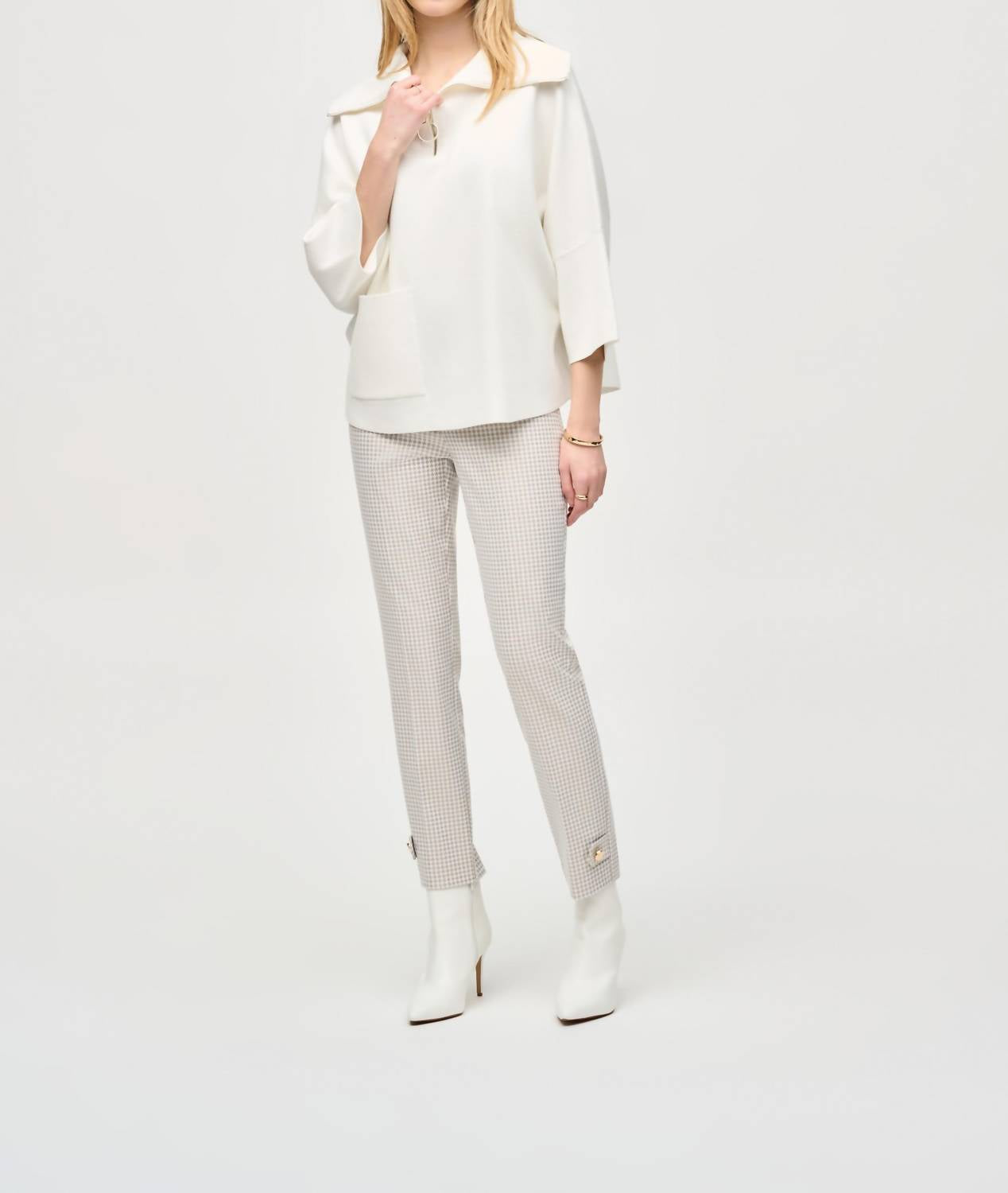 Богемные брюки с высокой посадкой в клетку "гусиная лапка" бежево-кремового цвета Joseph Ribkoff 
Богемные брюки с высокой посадкой в клетку "гусиная лапка" бежево-кремового цвета Joseph Ribkoff