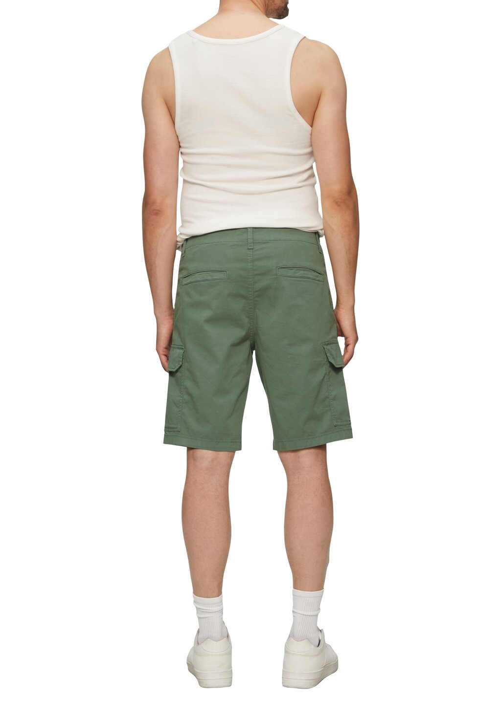 Шорты QS, темно-зеленый
Шорты QS, темно-зеленый