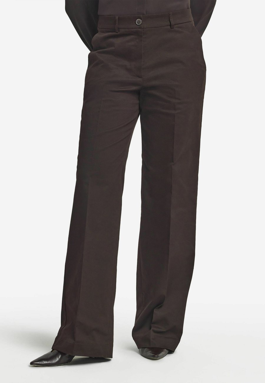 Брюки Falconeri Trousers, Brown/Dark Brown
Брюки Falconeri Trousers, Brown/Dark Brown