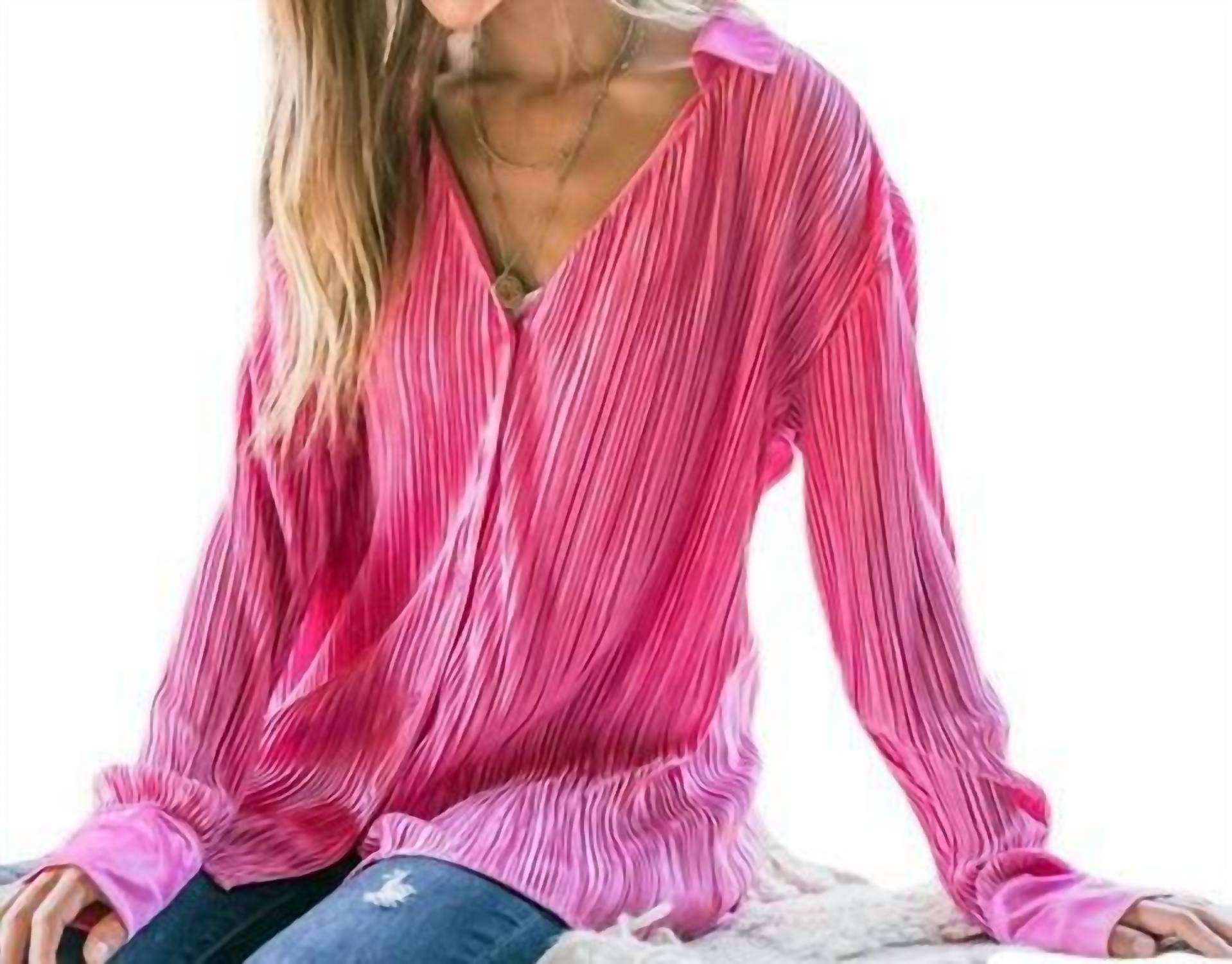 Топ на пуговицах This Is Love с плиссировкой цвета фуксии And The Why, фуксия
Топ на пуговицах This Is Love с плиссировкой цвета фуксии And The Why, фуксия