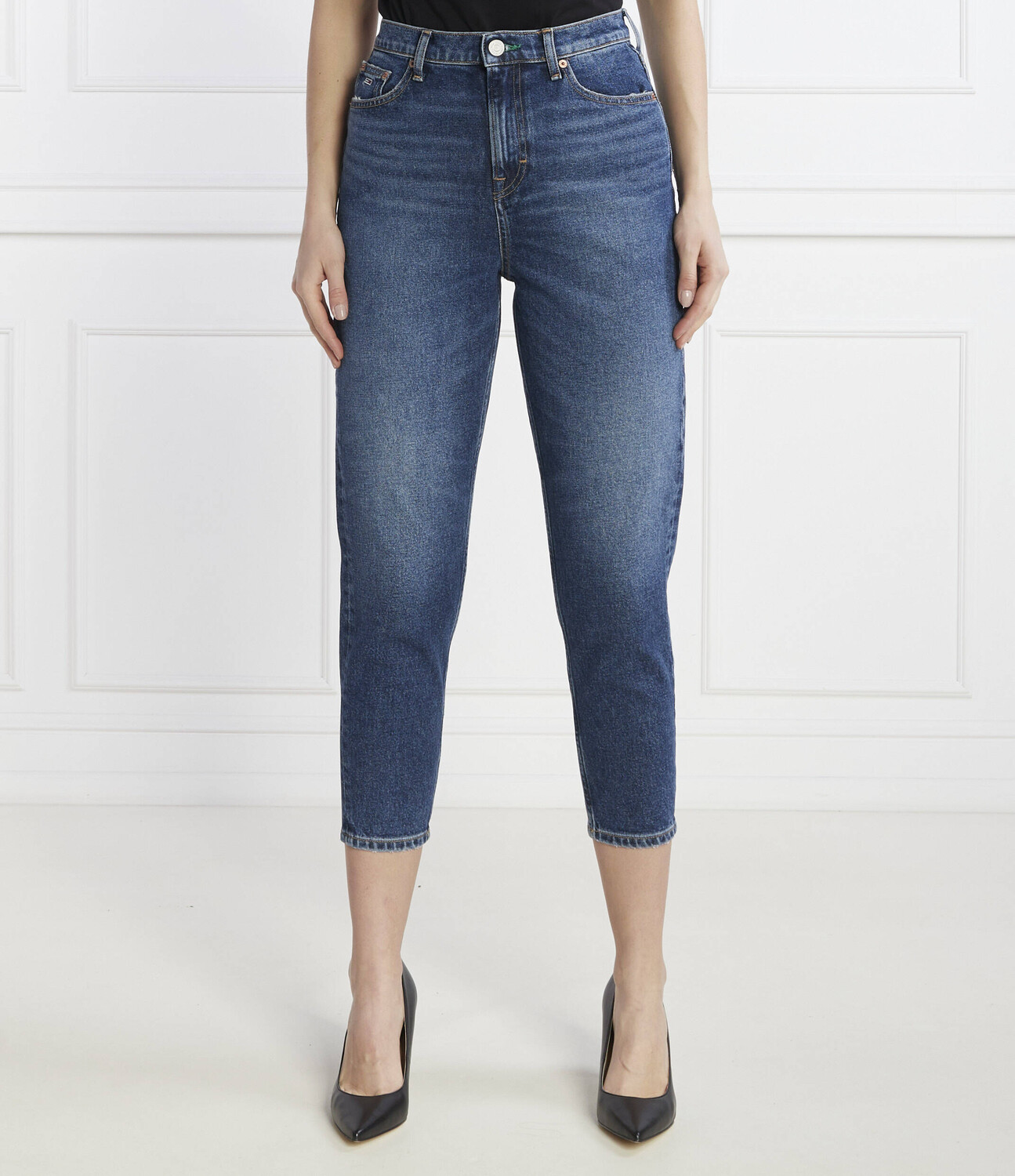Джинсы Tommy Jeans MOM Slim Fit, синий
Джинсы Tommy Jeans MOM Slim Fit, синий
