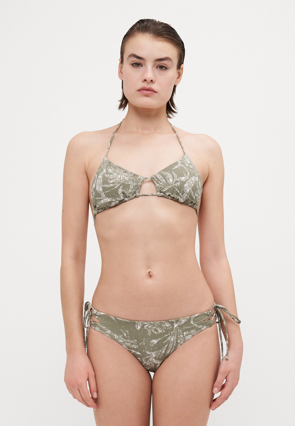 Бикини MADRID JENSEN SET O'Neill, зеленый
Бикини MADRID JENSEN SET O'Neill, зеленый