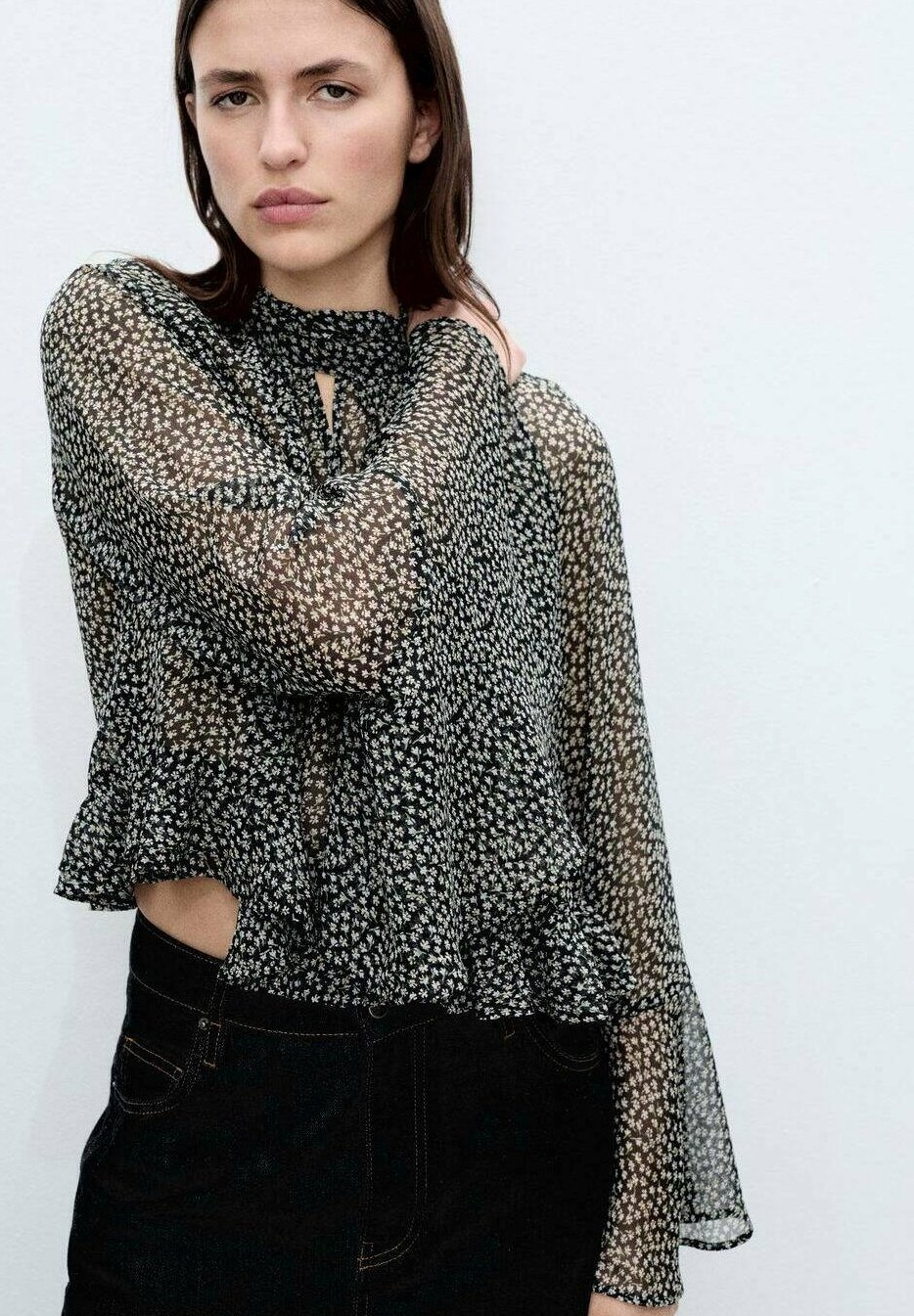 Блуза SPLASH Mango, черный
Блуза SPLASH Mango, черный