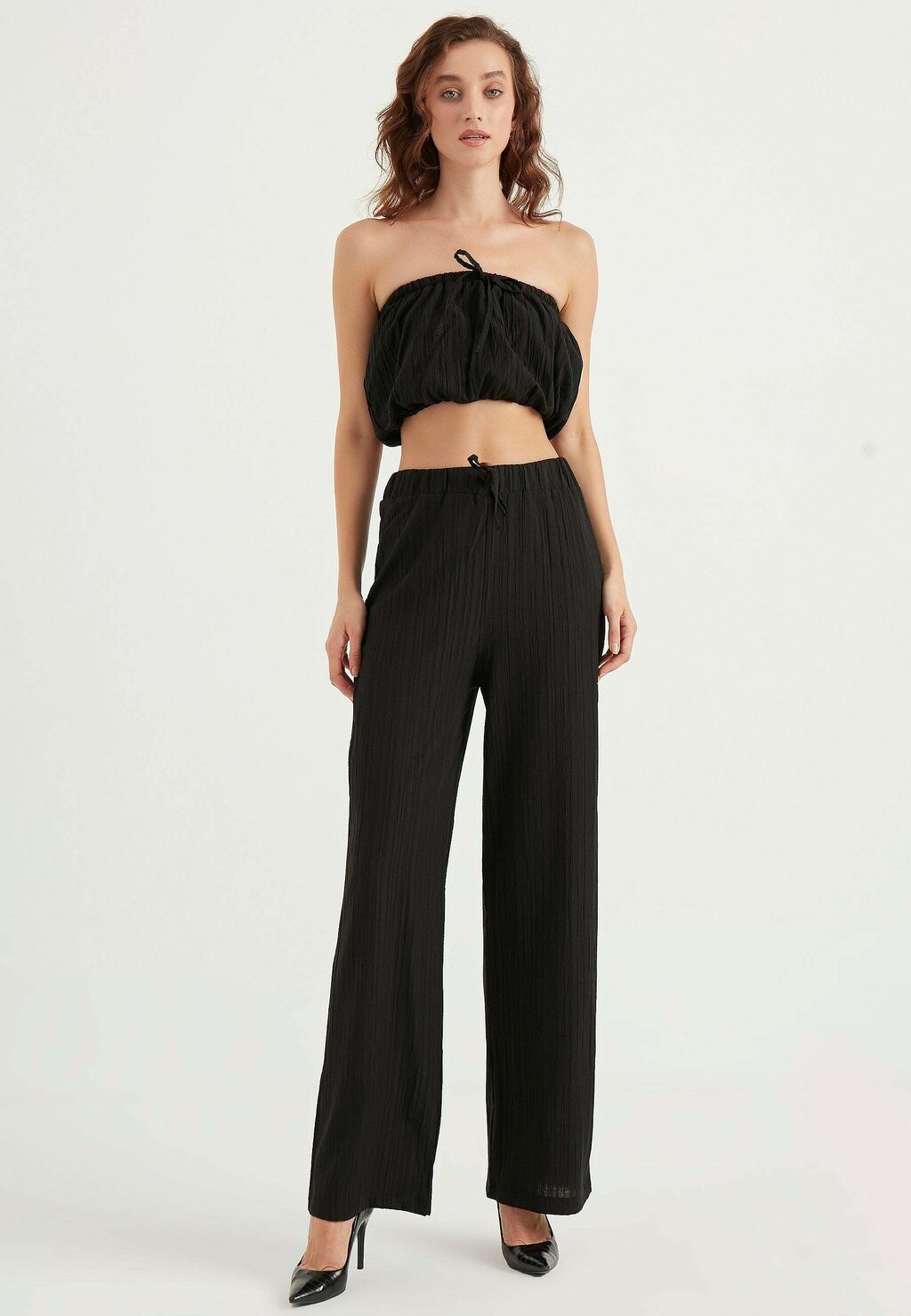 Брюки Chiquelle, черный
Брюки Chiquelle, черный