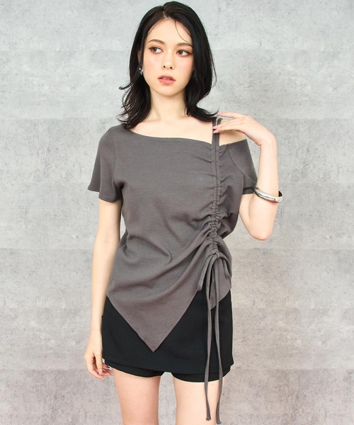 Топ на одно плечо, рубчик, боковые сборки ANAP, темно-серый
Топ на одно плечо, рубчик, боковые сборки ANAP, темно-серый