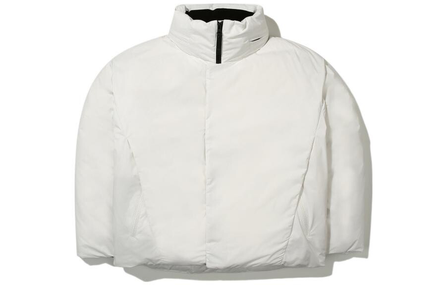 Пуховик женский белый Fila
Пуховик женский белый Fila