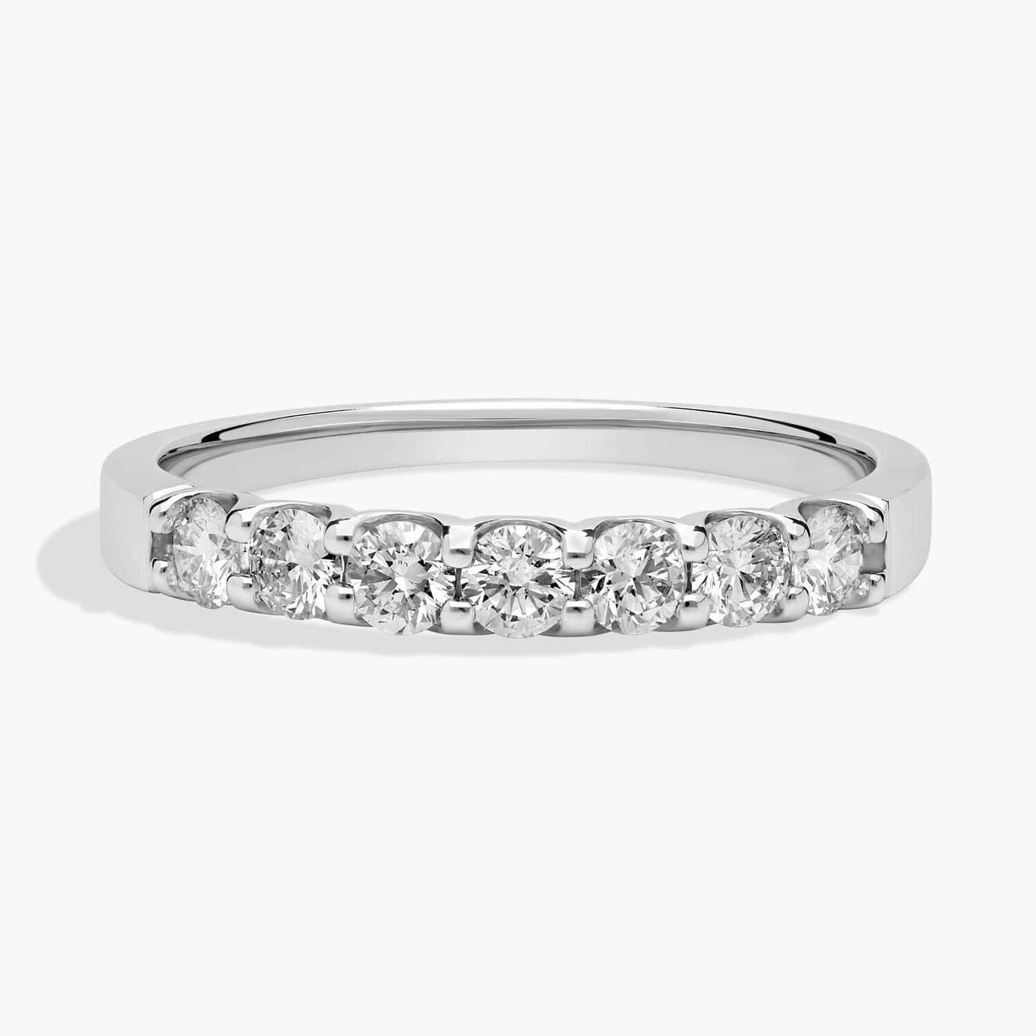 Кольцо с бриллиантами в платине с семью камнями и общим контуром зубцов (1/2 карата, Tw. - HI / SI1-SI2) Blue Nile
Кольцо с бриллиантами в платине с семью камнями и общим контуром зубцов (1/2 карата, Tw. - HI / SI1-SI2) Blue Nile