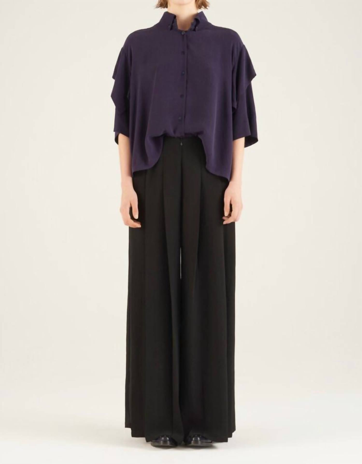 Женские брюки черного цвета Cotelac
Женские брюки черного цвета Cotelac