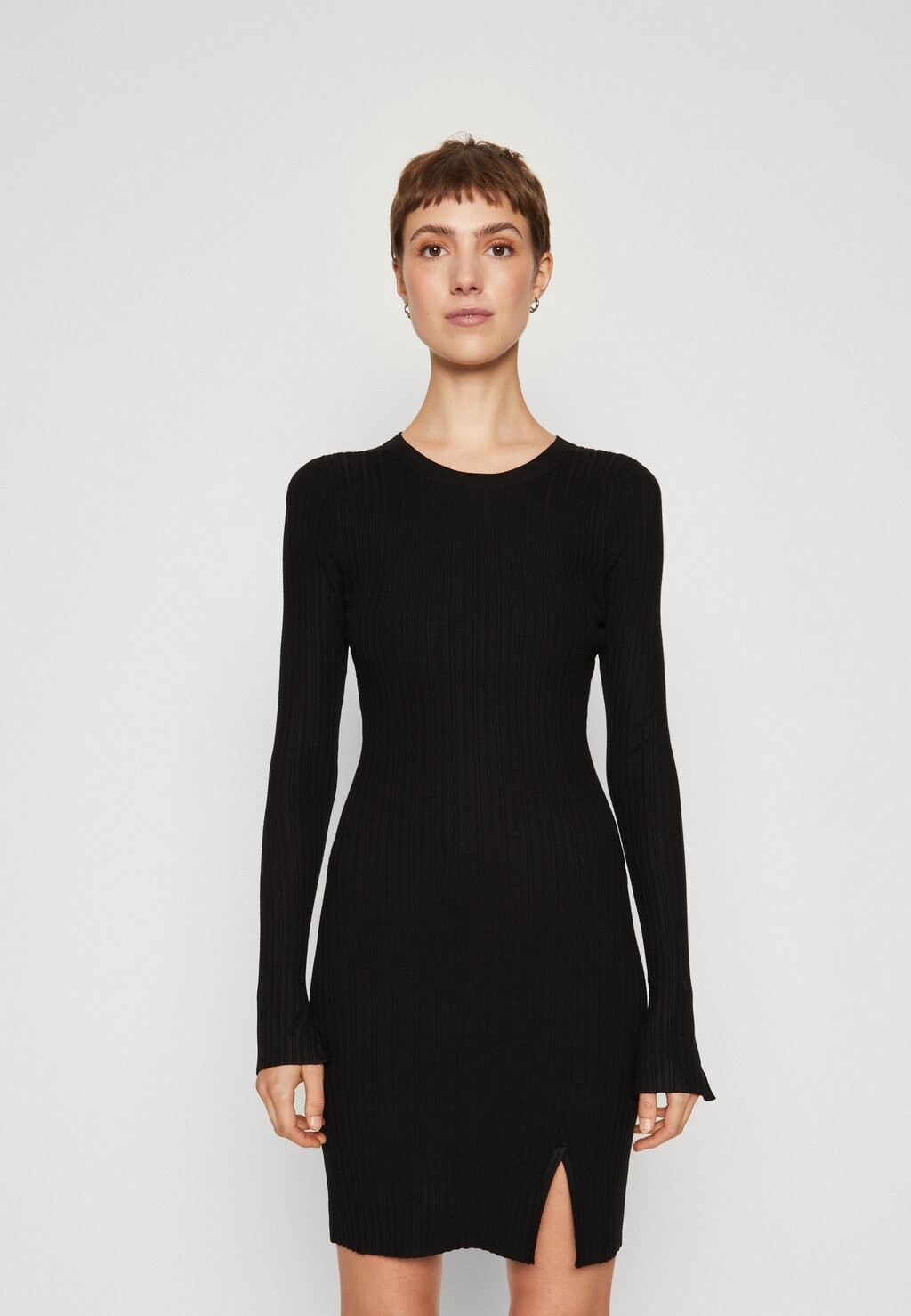 Платье Even&Odd, цвет black
Платье Even&Odd, цвет black