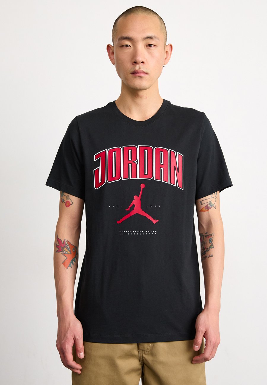 Футболка Jordan CITY CREW, Black Gym Red/Black
Футболка Jordan CITY CREW, Black Gym Red/Black