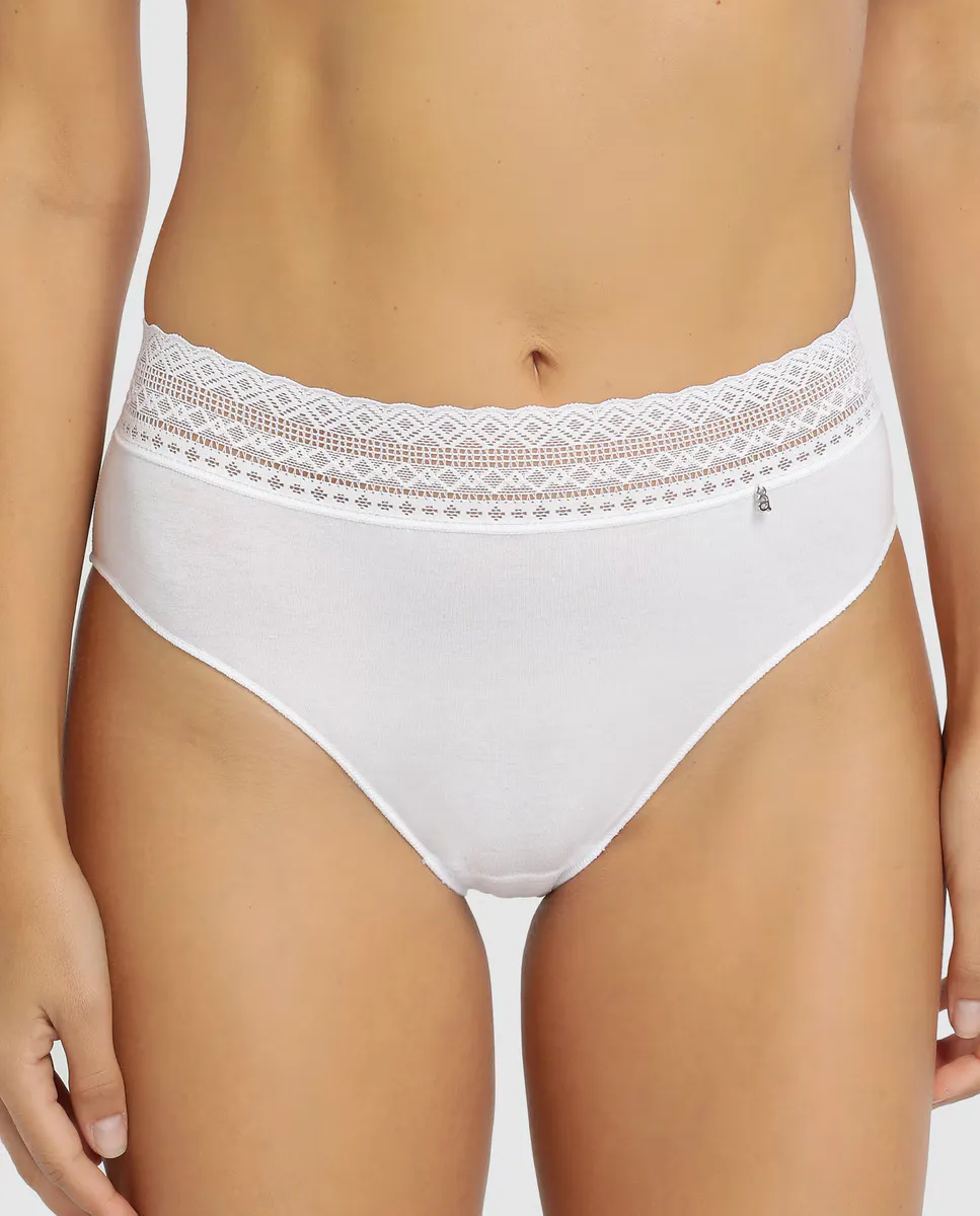 Однотонные трусики Avet с кружевом на талии, белый
Однотонные трусики Avet с кружевом на талии, белый