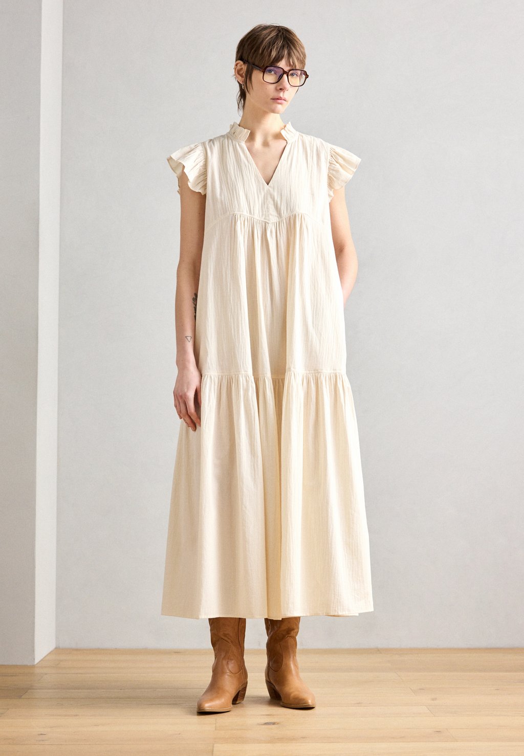 Платье макси IZHA DRESS Mos Mosh, кремовый 
Платье макси IZHA DRESS Mos Mosh, кремовый