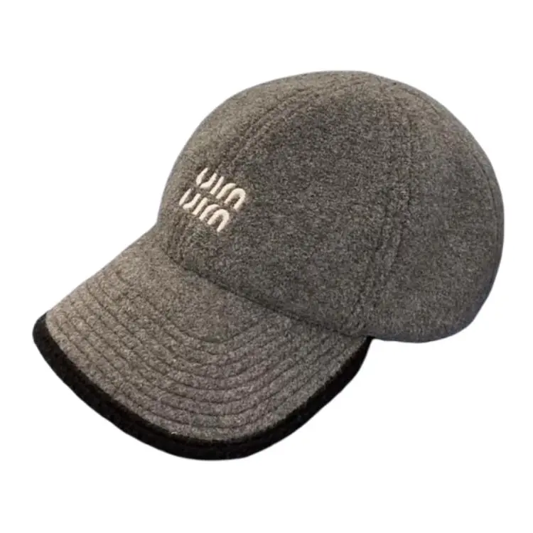 MIU MIU Флисовая бейсболка, Gray 
MIU MIU Флисовая бейсболка, Gray