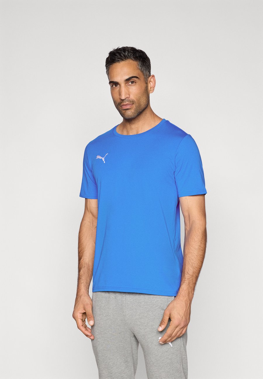 Футболка Puma TEAMGOAL CASUALS TEE, Ignite Blue/White/Blue, Белый, Футболка Puma TEAMGOAL CASUALS TEE, Ignite Blue/White/Blue
Футболка Puma TEAMGOAL CASUALS TEE, Ignite Blue/White/Blue, Белый, Футболка Puma TEAMGOAL CASUALS TEE, Ignite Blue/White/Blue