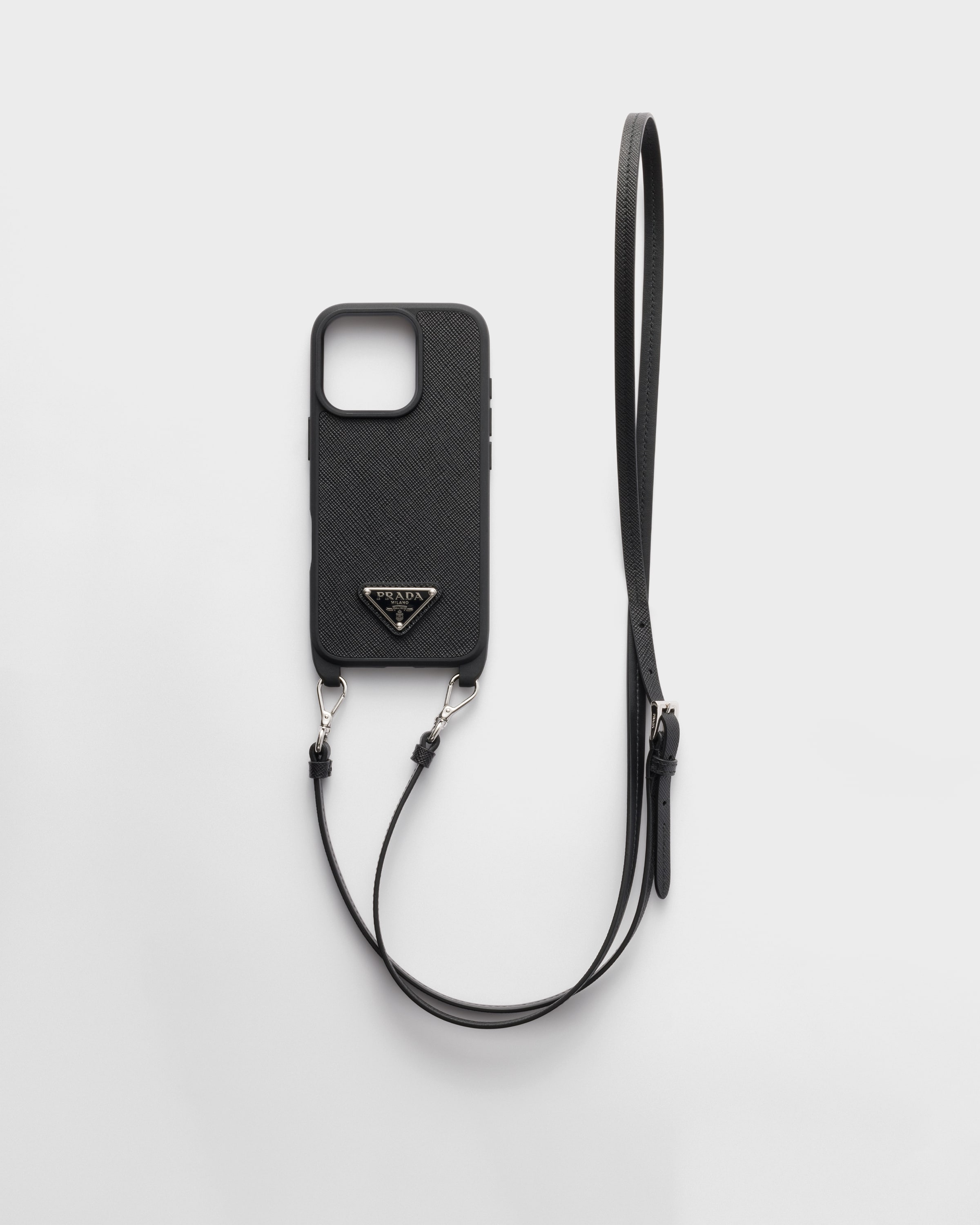 Чехол из сафьяновой кожи для iPhone 16 Pro Prada, черный
Чехол из сафьяновой кожи для iPhone 16 Pro Prada, черный