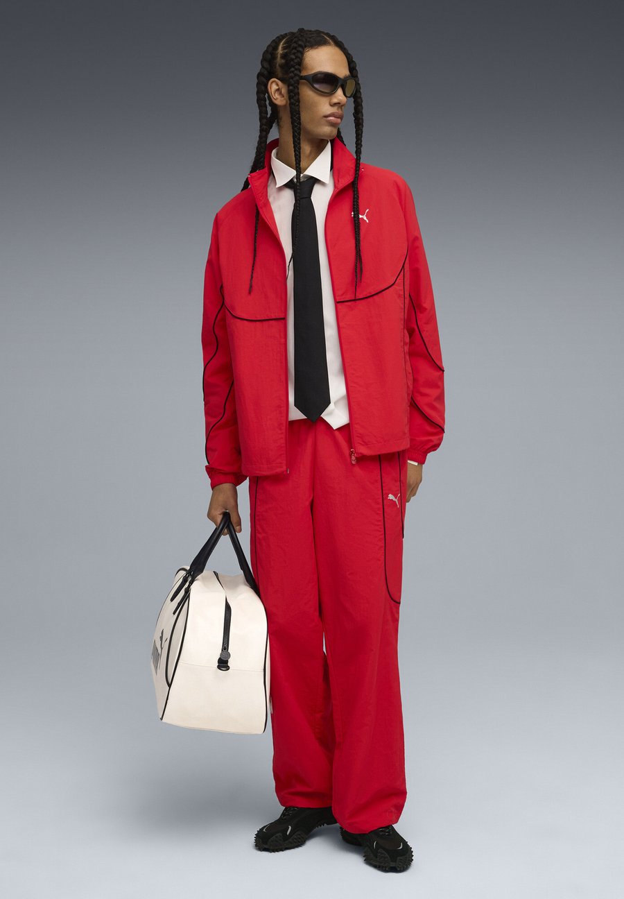 Толстовка Puma TECH, For All Time Red/Black/Red
Толстовка Puma TECH, For All Time Red/Black/Red
