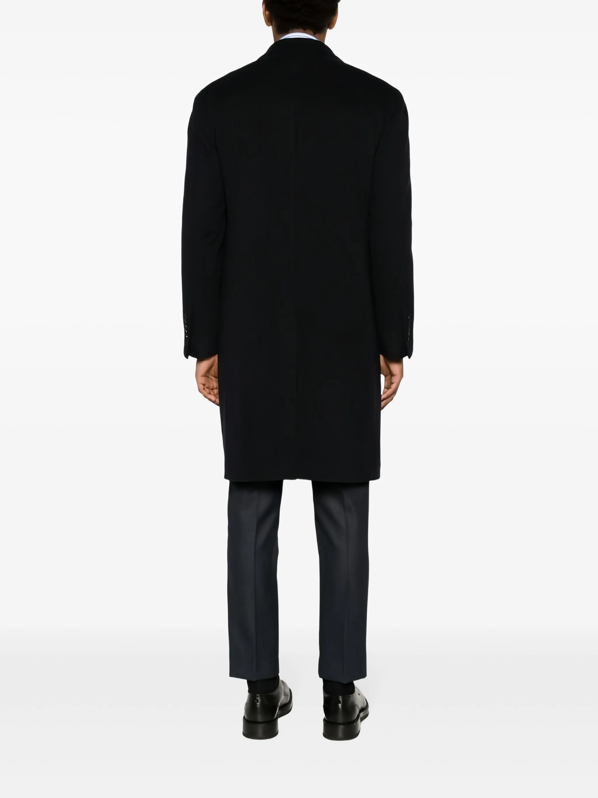 Двубортное пальто с брошью Tagliatore, синий
Двубортное пальто с брошью Tagliatore, синий