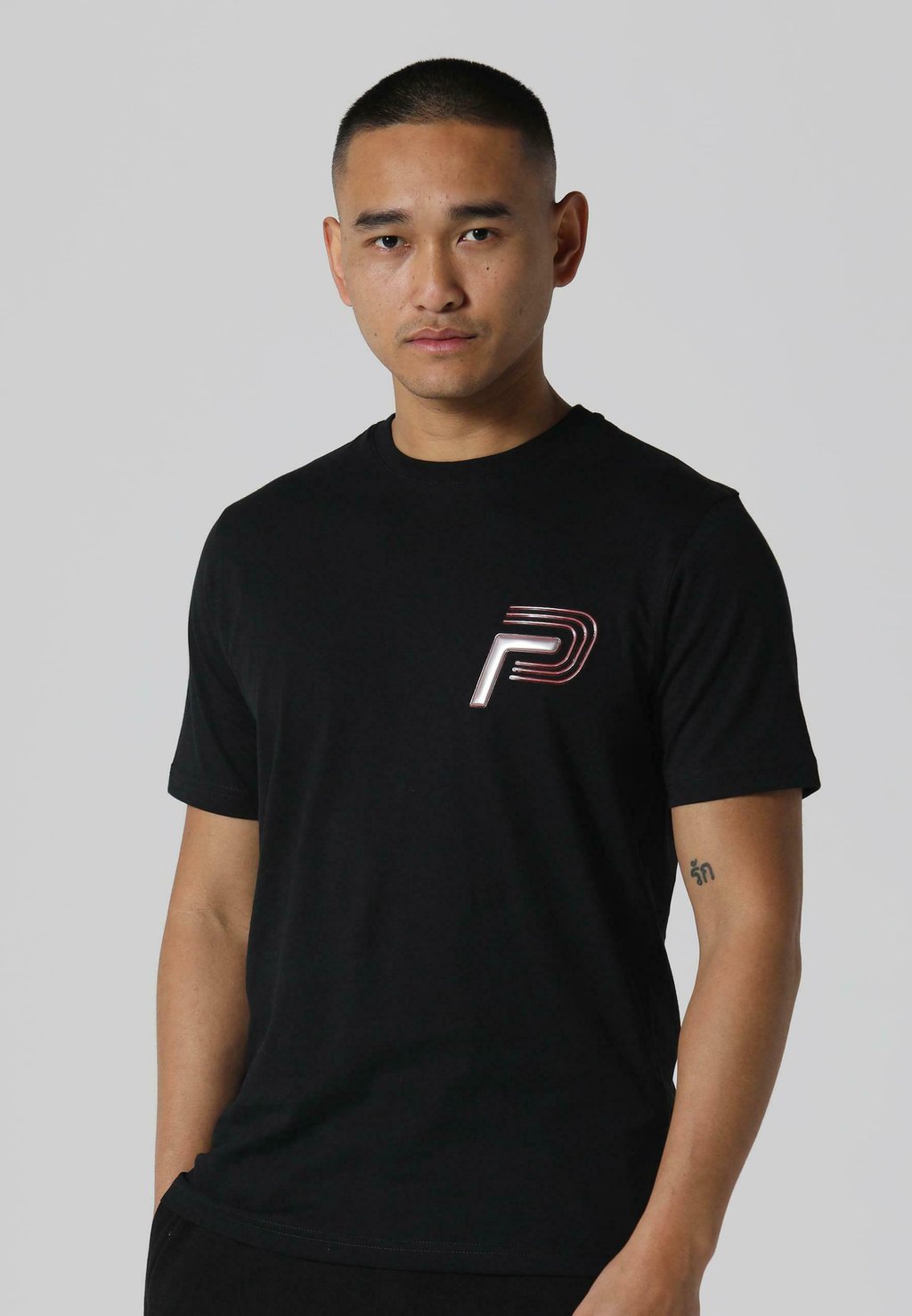 Футболка с принтом 883 Police, черный
Футболка с принтом 883 Police, черный