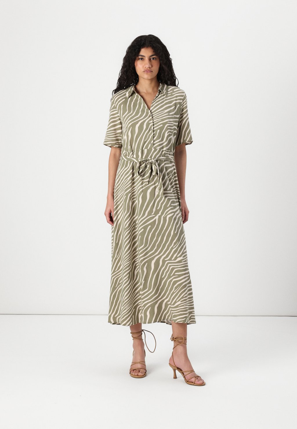 Платье-рубашка STARSEZEN LIFE 2/4 MIDI JDY, светло-коричневый 
Платье-рубашка STARSEZEN LIFE 2/4 MIDI JDY, светло-коричневый