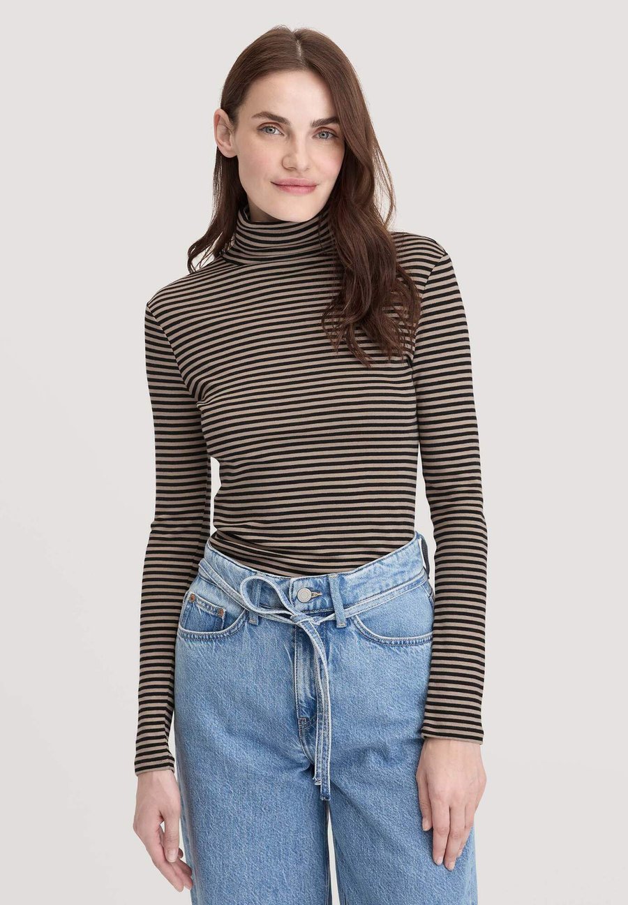 Топ Hessnatur Long sleeved top, Taupe
Топ Hessnatur Long sleeved top, Taupe