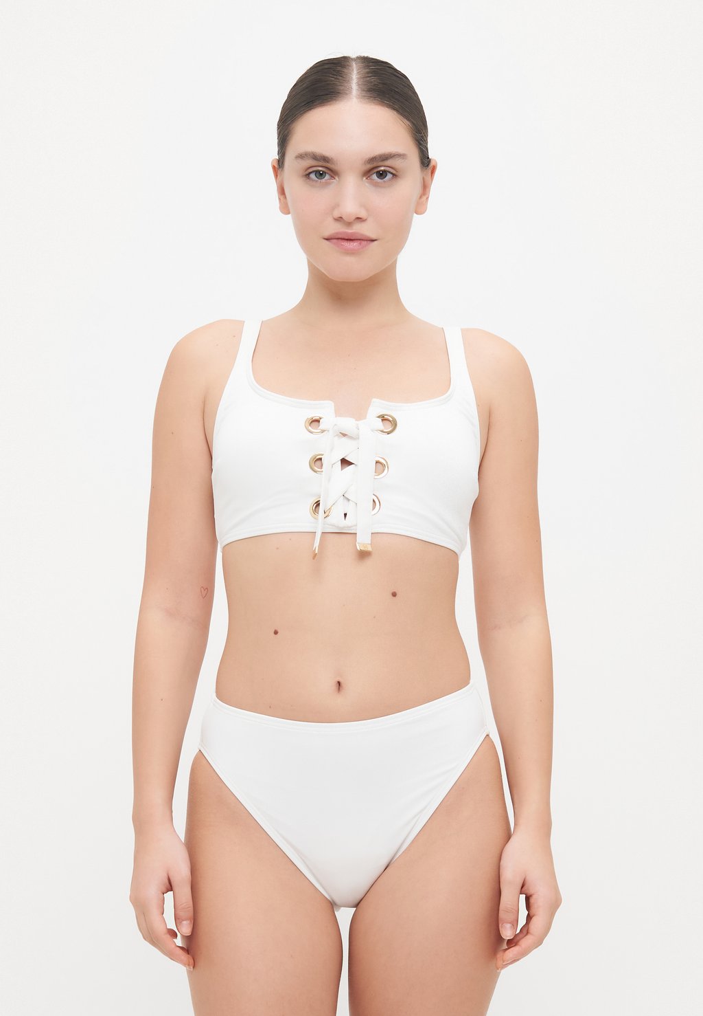 Верх бикини LACE UP MICHAEL Michael Kors, белый
Верх бикини LACE UP MICHAEL Michael Kors, белый