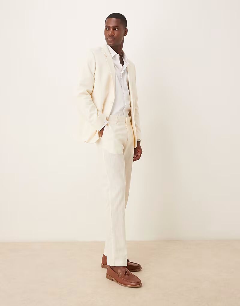 Узкие брюки из льняного материала со складкой спереди цвета кремовый Asos Design
Узкие брюки из льняного материала со складкой спереди цвета кремовый Asos Design