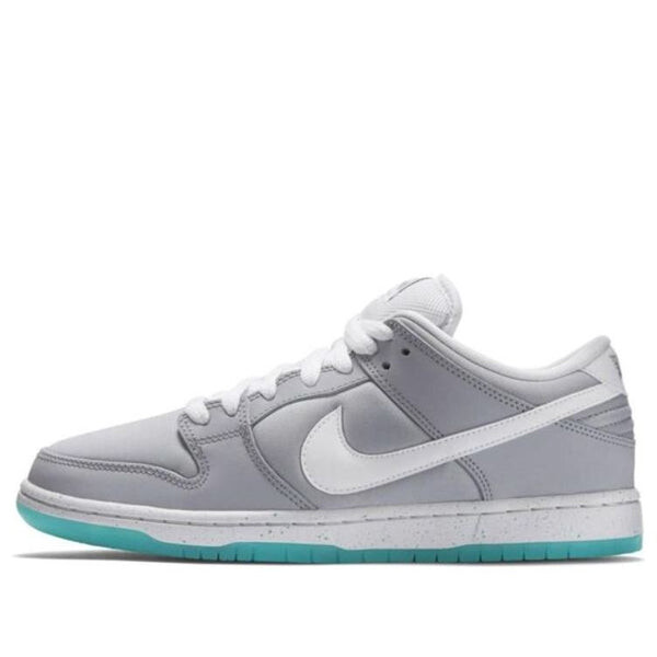 Кроссовки sb dunk low Nike, серый
Кроссовки sb dunk low Nike, серый