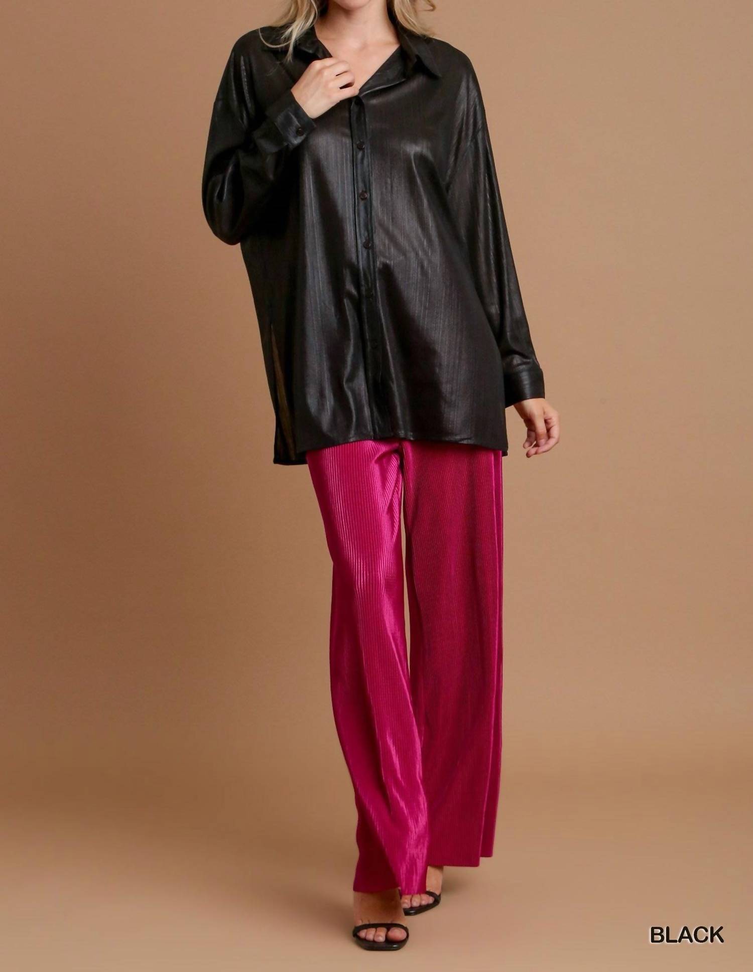 Не теряйтесь Топ черного цвета umgee
Не теряйтесь Топ черного цвета umgee