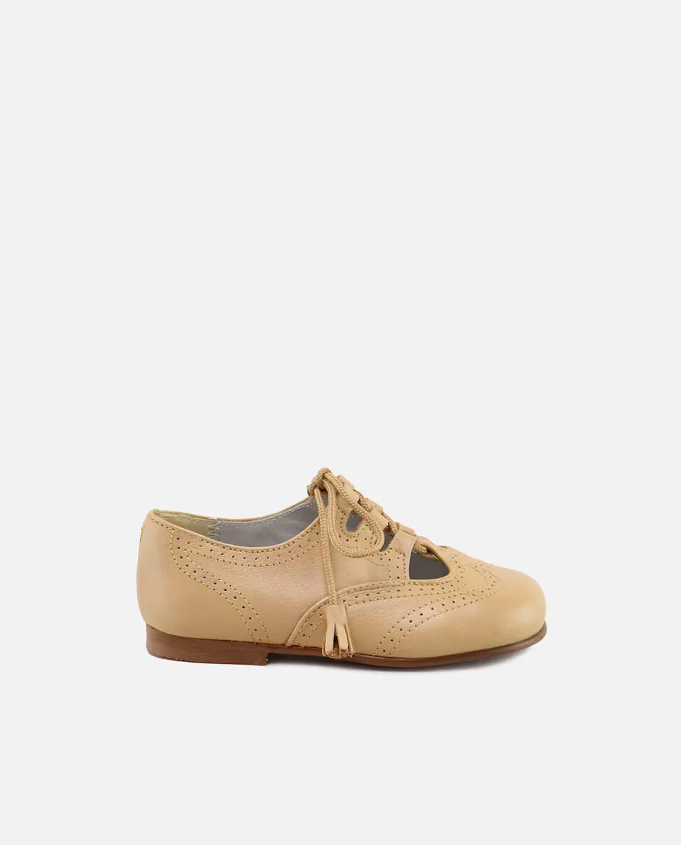 Детская обувь на шнуровке из кожи наппа верблюжьего цвета Eli 1957, коричневый
Детская обувь на шнуровке из кожи наппа верблюжьего цвета Eli 1957, коричневый