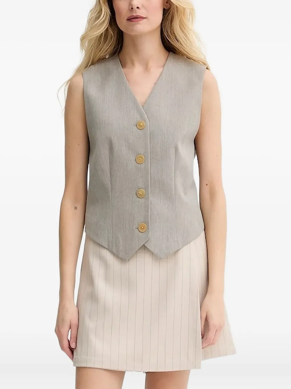 Жилет Occa на пуговицах By Malene Birger, серый
Жилет Occa на пуговицах By Malene Birger, серый