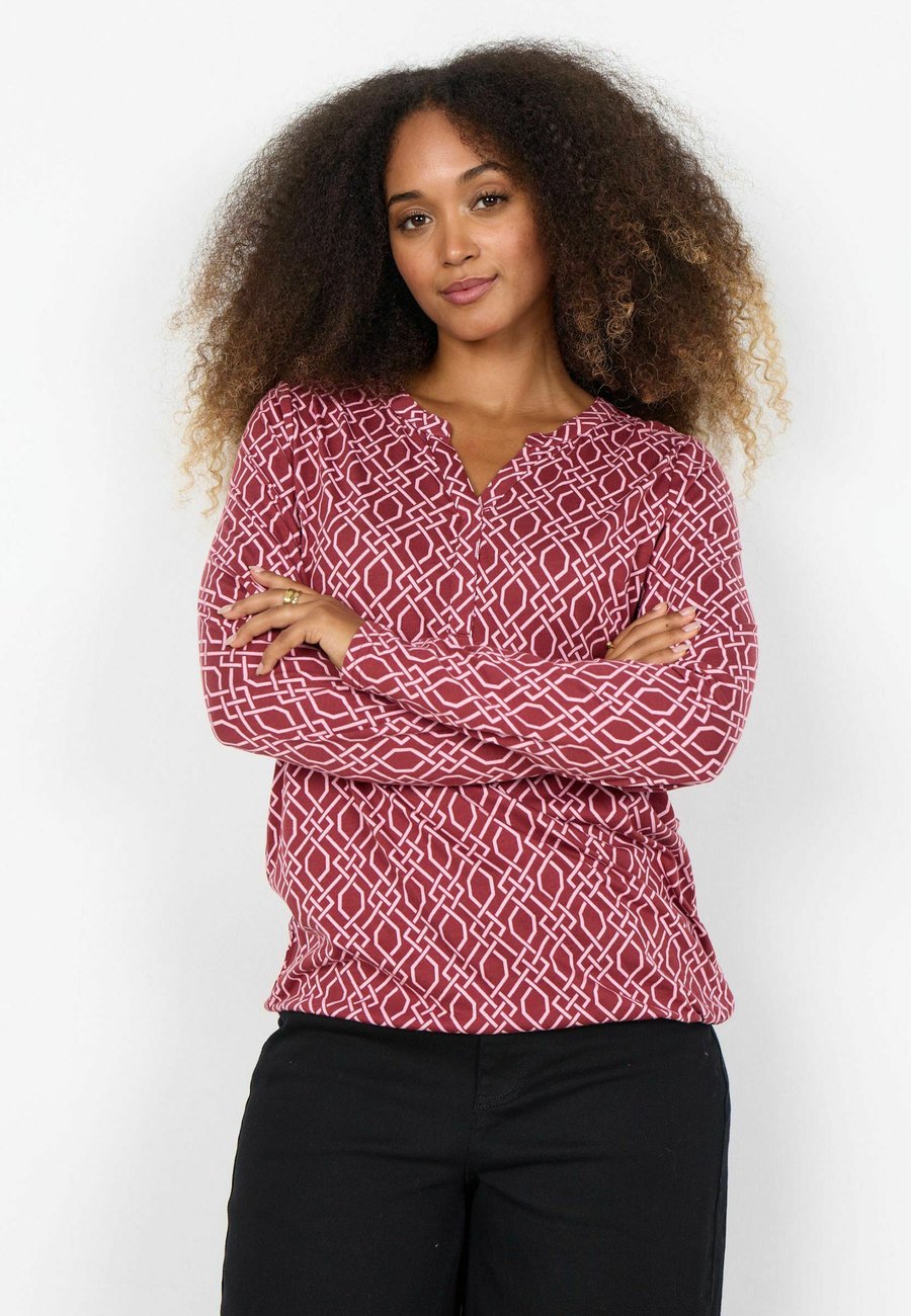 Топ Soyaconcept Long sleeved top, C Dk Red Combi/Dark Red
Топ Soyaconcept Long sleeved top, C Dk Red Combi/Dark Red