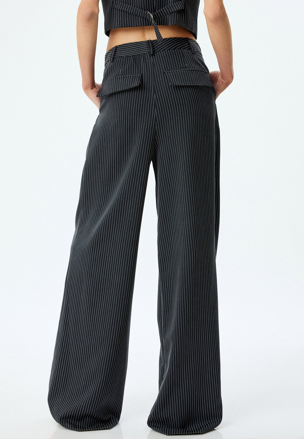 Брюки PALAZZO Koton, темно-синий
Брюки PALAZZO Koton, темно-синий