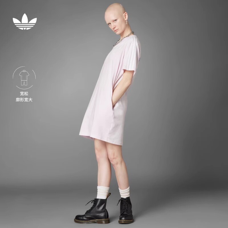 Платье с короткими рукавами женское розовое Adidas
Платье с короткими рукавами женское розовое Adidas