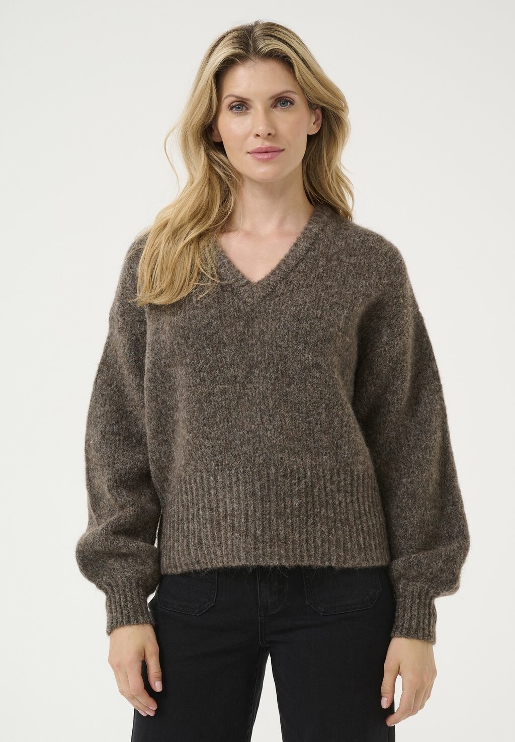 Джемпер TRINA Kaffe, темно-коричневый
Джемпер TRINA Kaffe, темно-коричневый