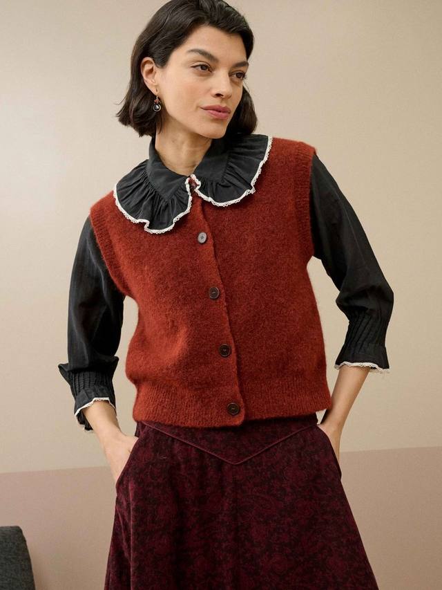 Шерстяной жилет с круглым вырезом и застежкой Brora, Copper
Шерстяной жилет с круглым вырезом и застежкой Brora, Copper